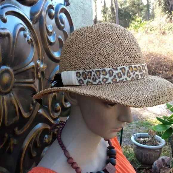 VINTAGE FABINI NY 100% Straw SunHat with Cheetah Print Band & Black Feathers - Picture 11 of 13